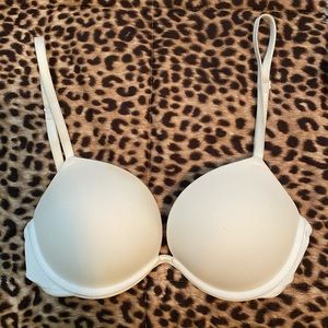 Victoria’s Secret push up bra